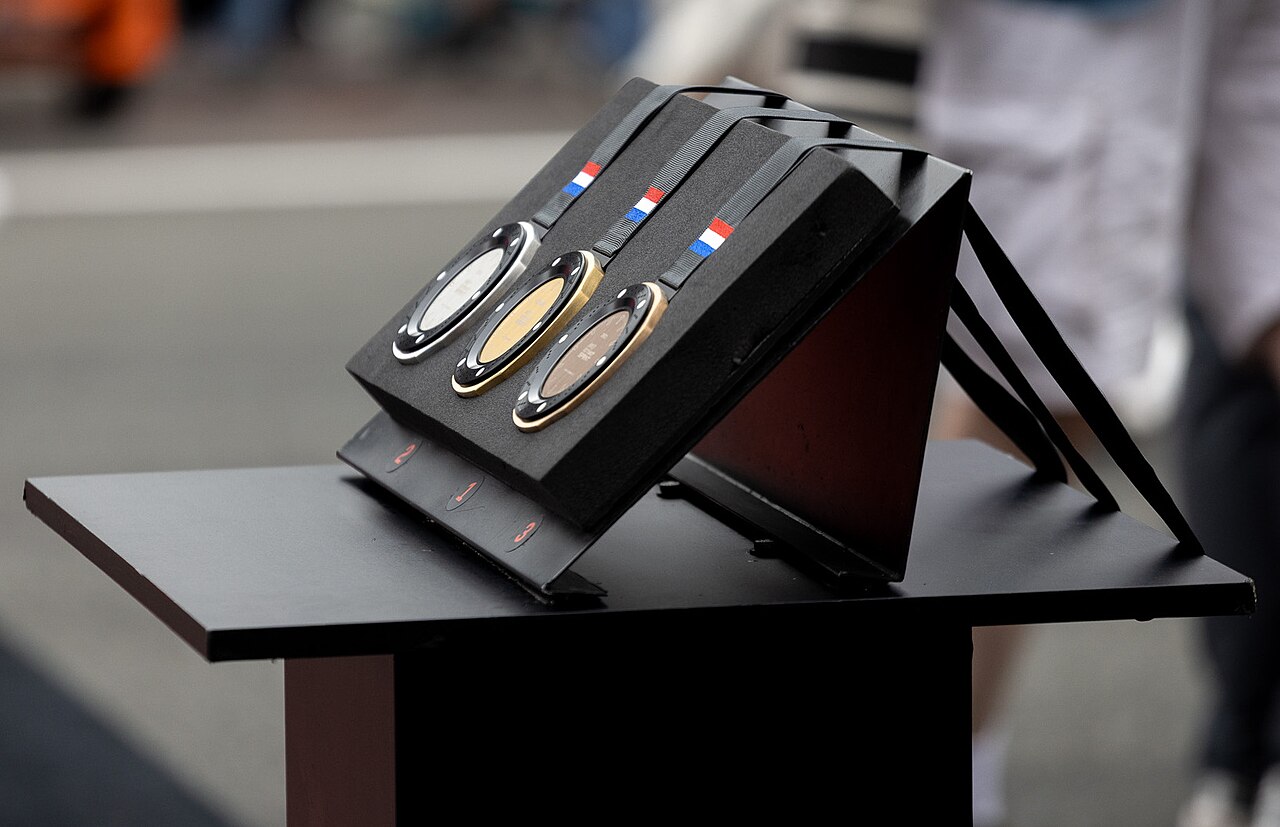 Uncovering MotoGP Sprint Winners in Forum Discussions